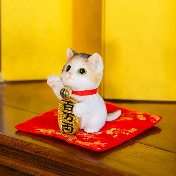 [デバリエ] 招き猫 猫 置物 癒し 商売繁盛 厄除け 病除け 開運 金運アップ 福を招く 玄関 飲食店 開店祝い 飾り物 誕生日 記念日 クリスマス 新年 プレゼント 雑貨 オブジェ (百万両三毛猫)cb039m