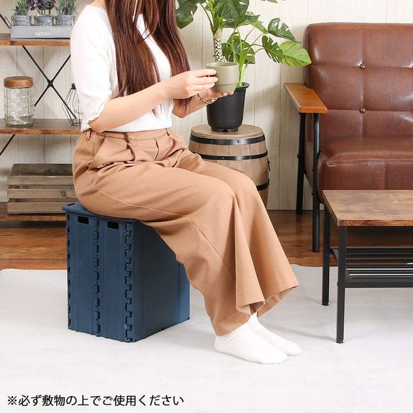 [デバリエ] 折りたたみ椅子 収納ボックス フォールディングストレージスツール 320 × 275 × 375mm アウトドア 踏み台 収納付き スツールケース (ネイビー)bzl-29-nv